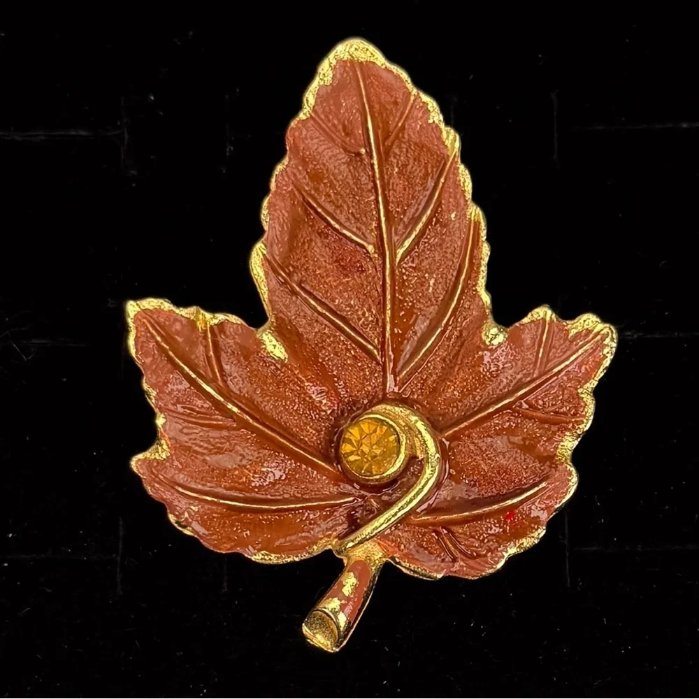 Vintage Brown Goldtone Fall Leaf Brooch Pin